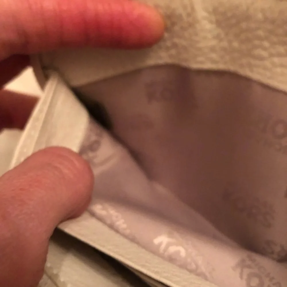 Michael kors creamy white zipper clutch wallet